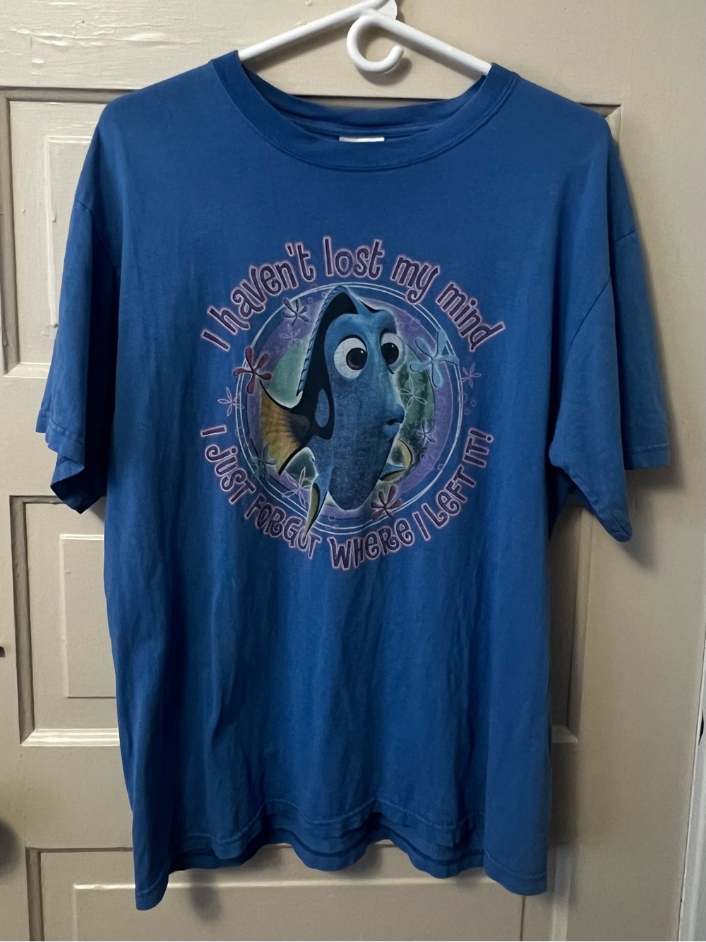 VINTAGE Disney Finding Nemo Dory Blue Graphic T-Shirt